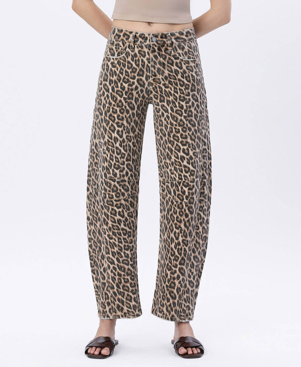 HIGH RISE LEOPARD PRINT BARREL JEANS