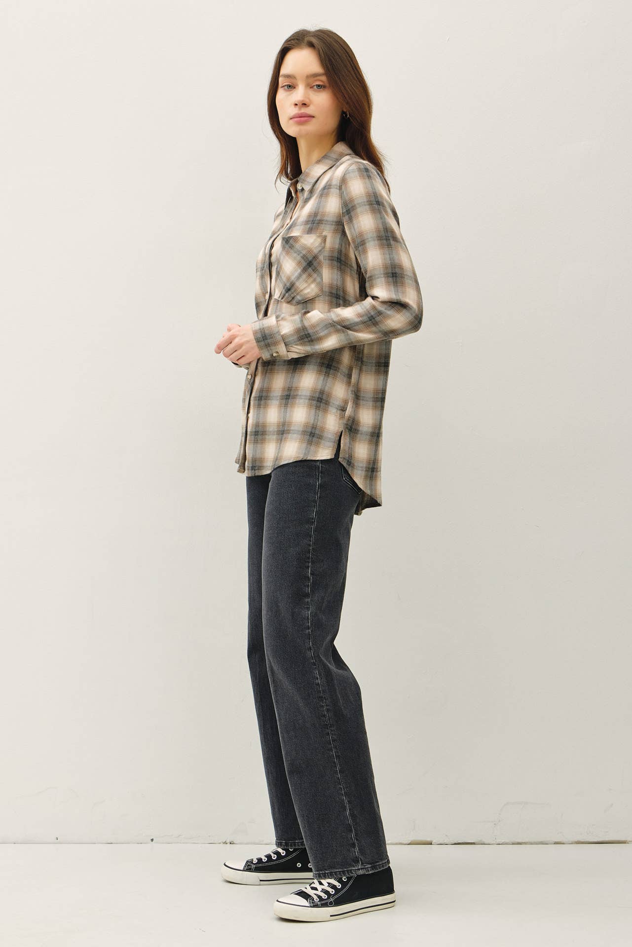 PLAID LONGSLEEVE BUTTON UP SHIRT