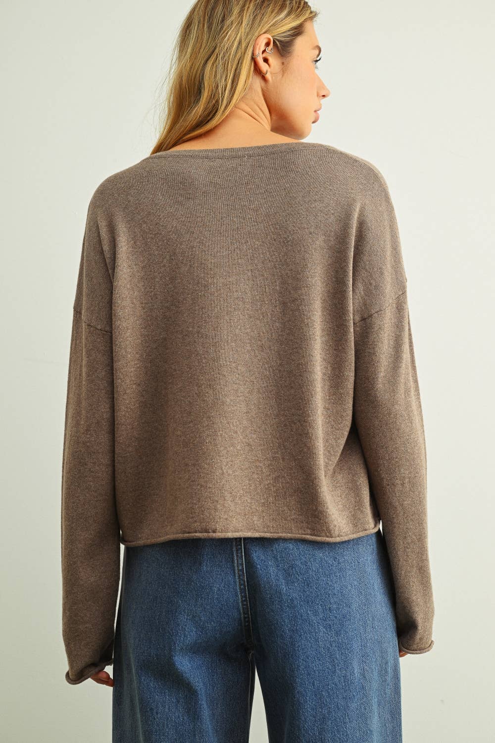 ESSENTIAL SHORT SLEEVE ROLLING HEM TOP