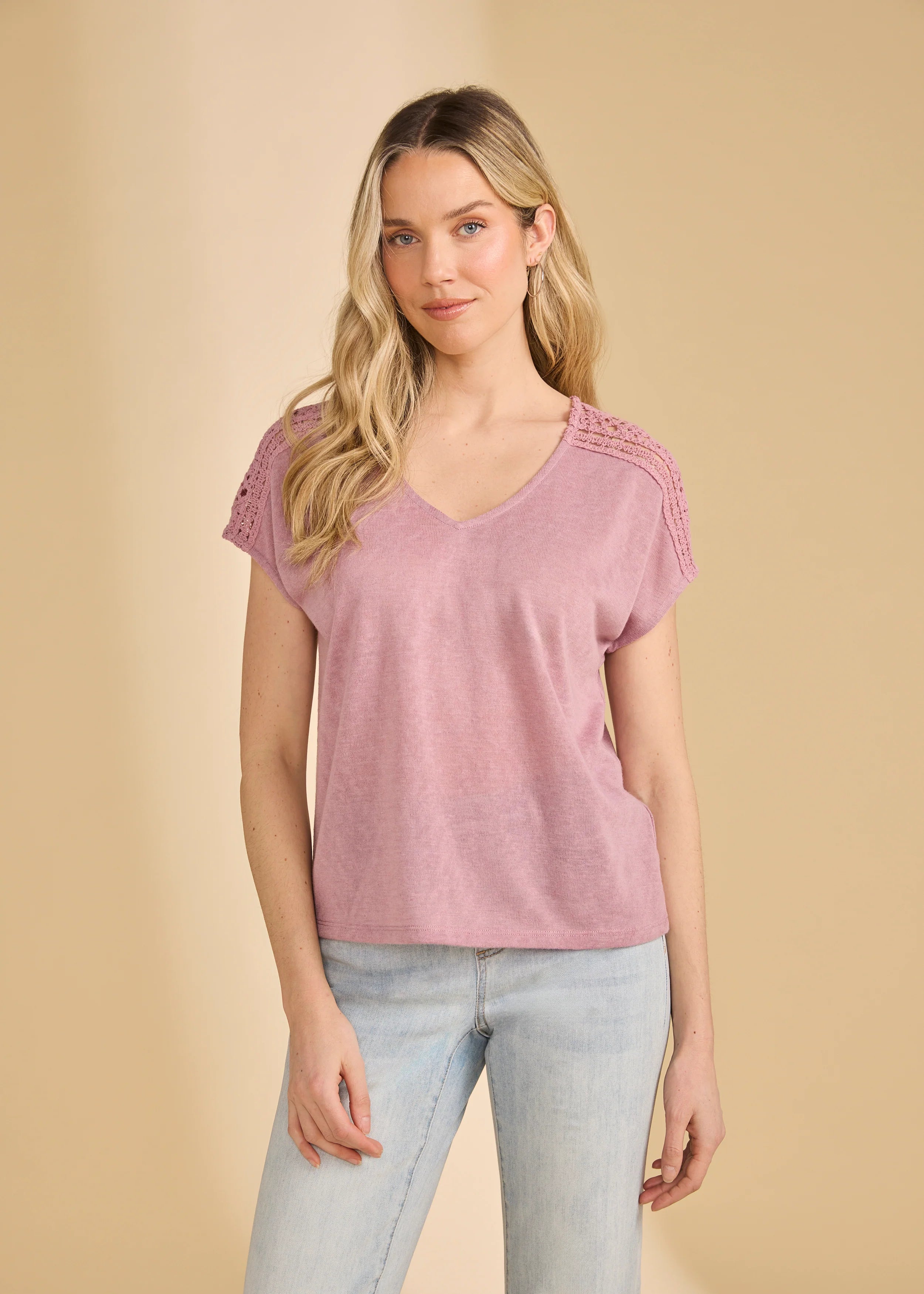FDJ: Short Sleeve Split Neck Top, Magic Mauve