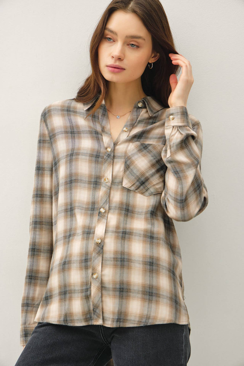 PLAID LONGSLEEVE BUTTON UP SHIRT