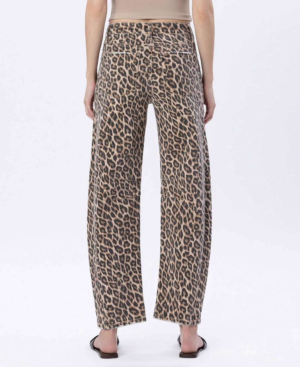 HIGH RISE LEOPARD PRINT BARREL JEANS