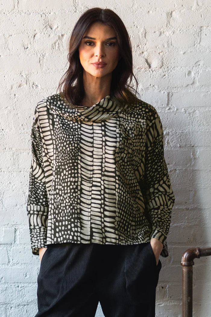 Olivia: Stepping Stones Pullover