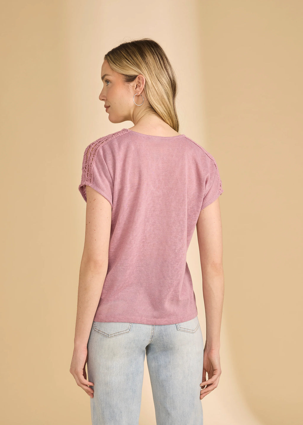 FDJ: Short Sleeve Split Neck Top, Magic Mauve
